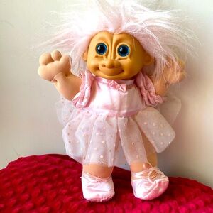 Vintage Russ Berrie Troll Doll BALLERINA named "PIROUETTE"